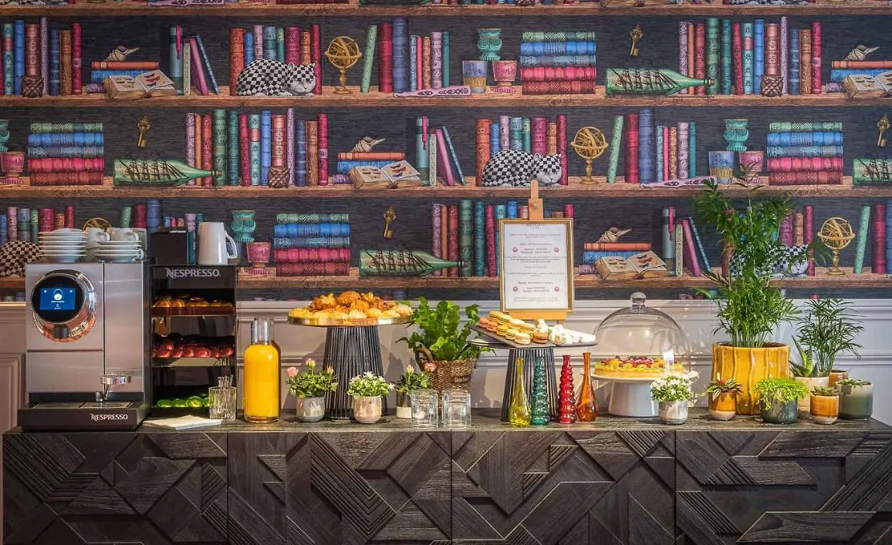 Mercure Paris Bercy Bibliotheque