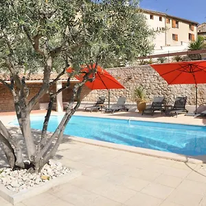 https://les-terrasses-de-la-roque-alric.fr-provencehotel.com