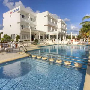 https://lago-playa-complex.balearic-islands.net