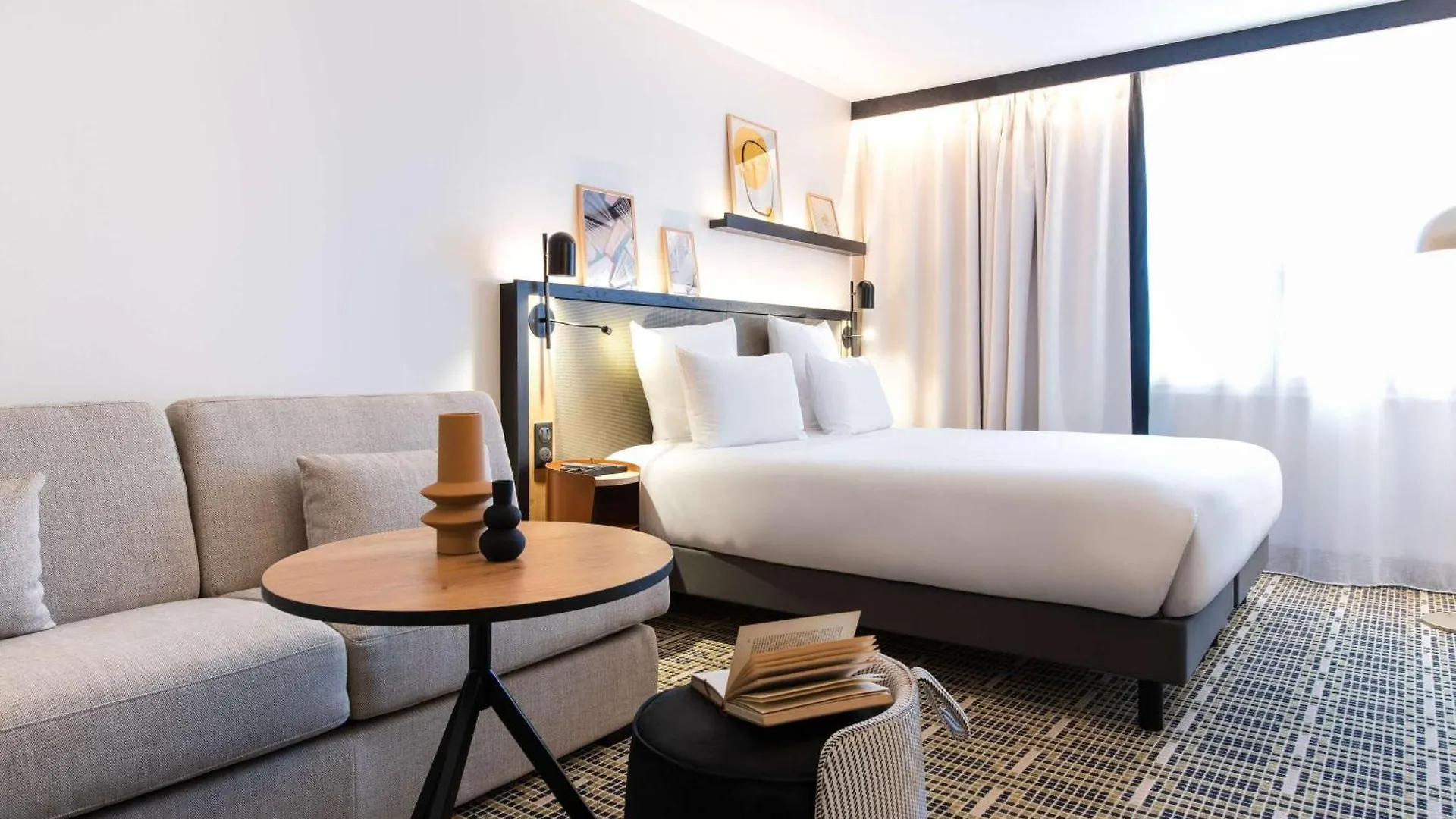 Mercure Paris Bercy Bibliotheque