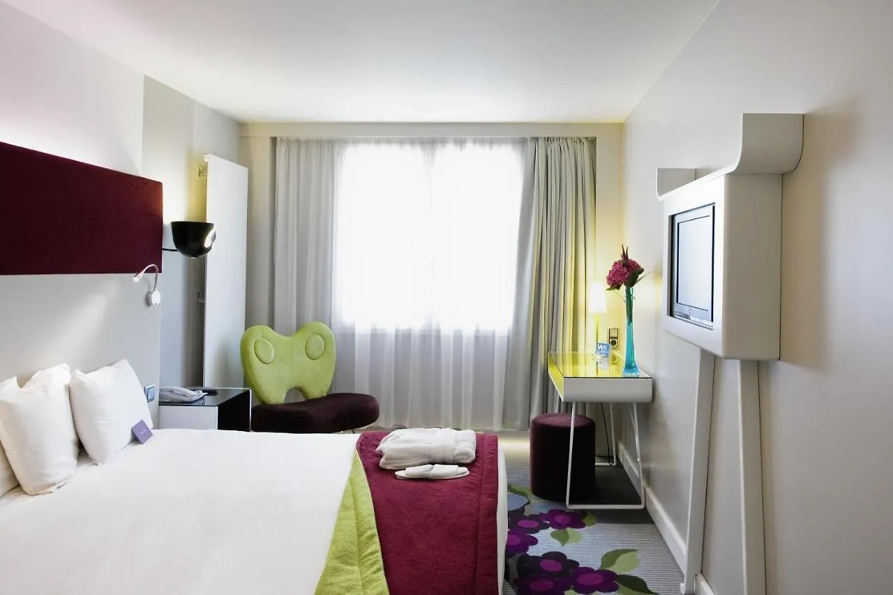 Hotel Mercure Paris Bercy Bibliotheque